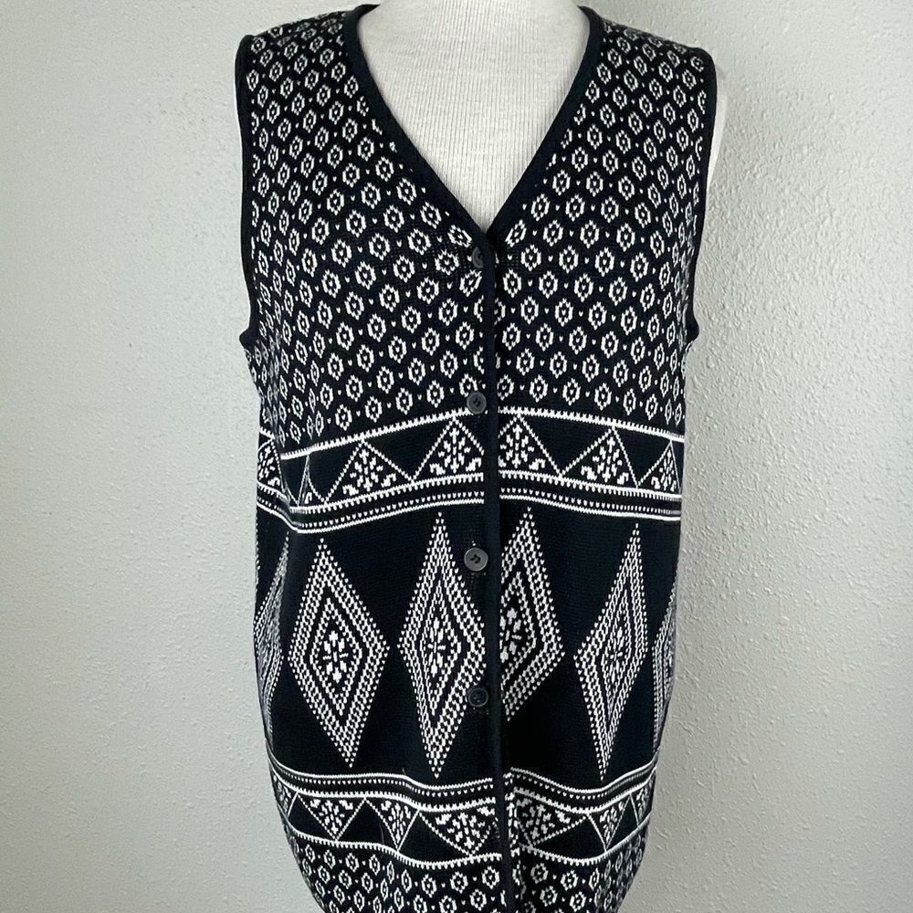 Chaus Sleeveless Vest Sweater Size S EUC